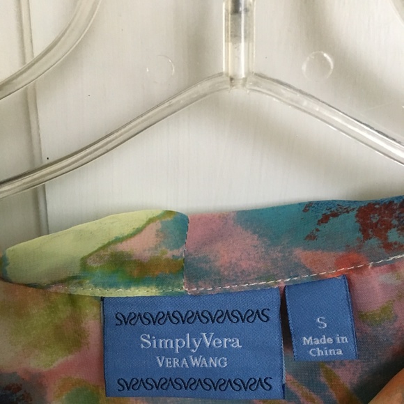 Brand new Simply Vera Top - Picture 2 of 5